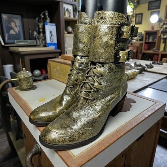 Donald J. Pliner Danti Antique Gold Leather Lace Up Buckled Combat Boots 9.5M - Picture 1 of 15